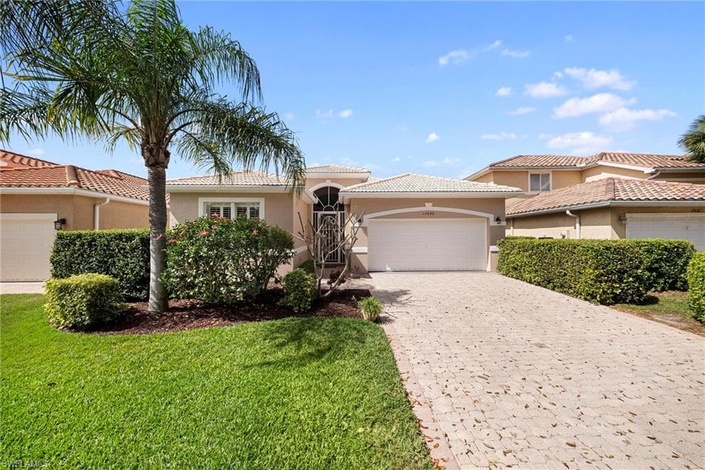 17640 Holly Oak AVE FORT MYERS, FL 33967