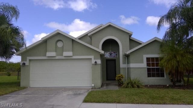 4620 Varsity CIR LEHIGH ACRES, FL 33971