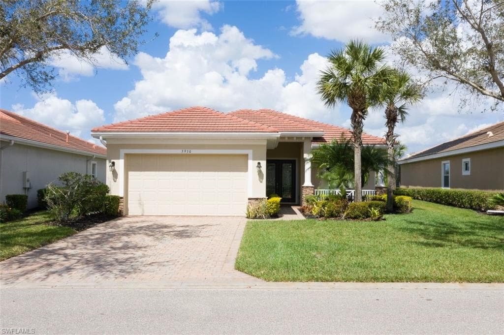 3930 Otter Bend CIR FORT MYERS, FL 33905