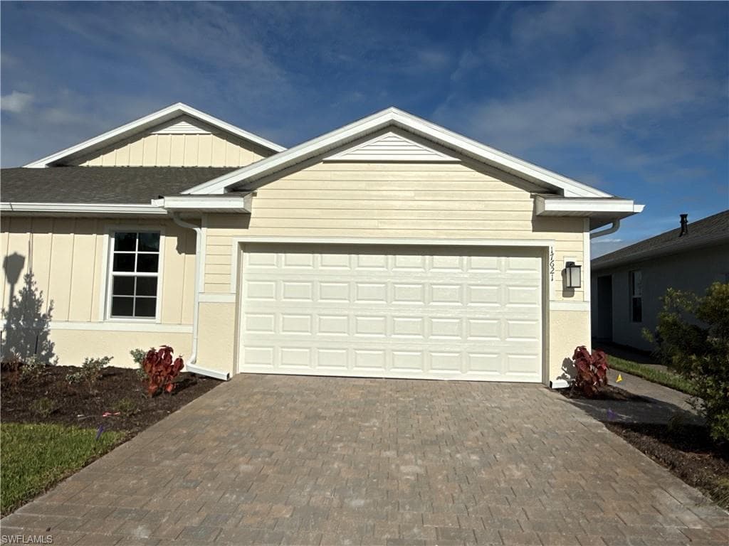 17621 Wild Iris LN PUNTA GORDA, FL 33982
