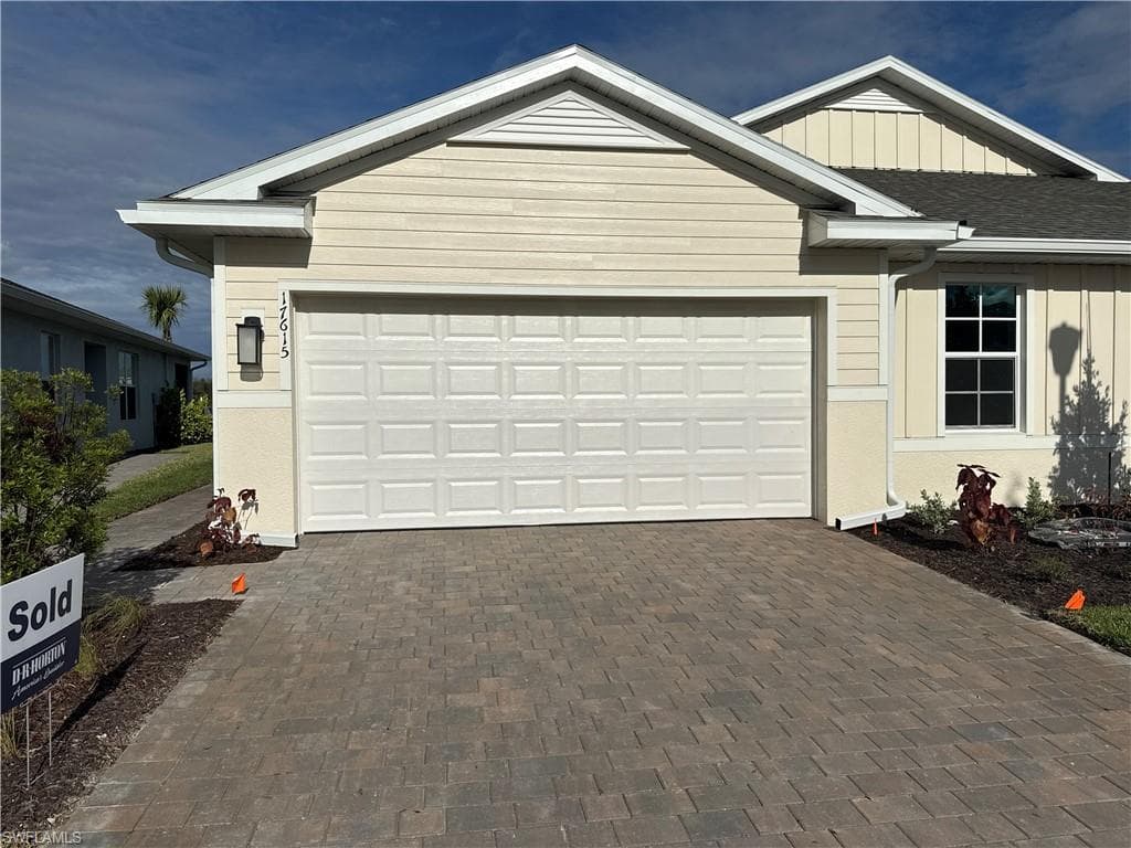 17615 Wild Iris LN PUNTA GORDA, FL 33982