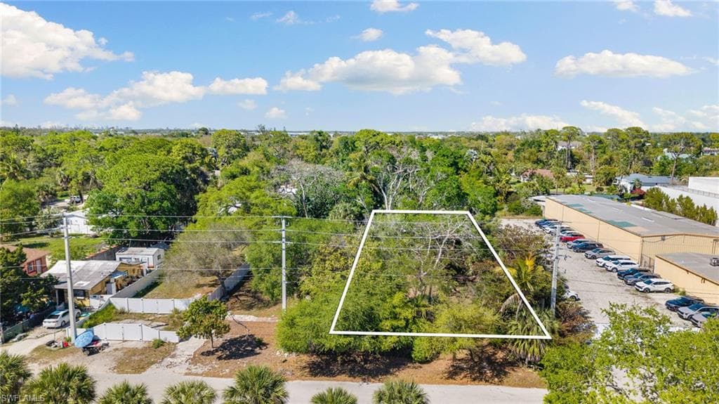 2995 Terrace AVE NAPLES, FL 34104
