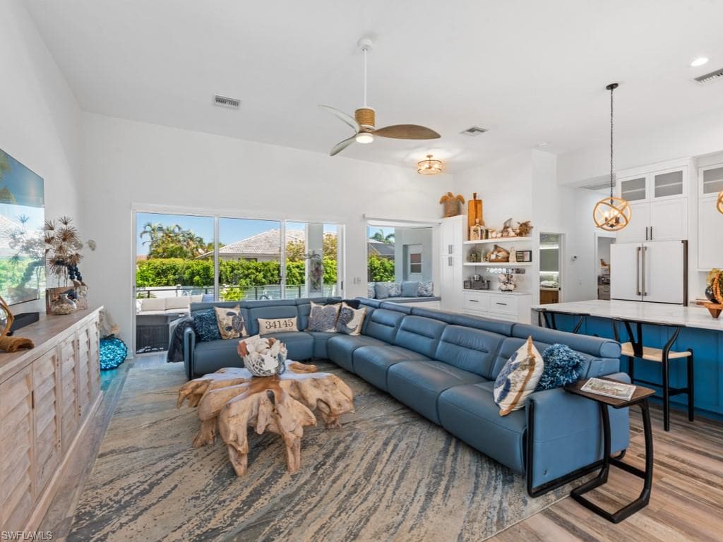679 Seagrape DR MARCO ISLAND, FL 34145
