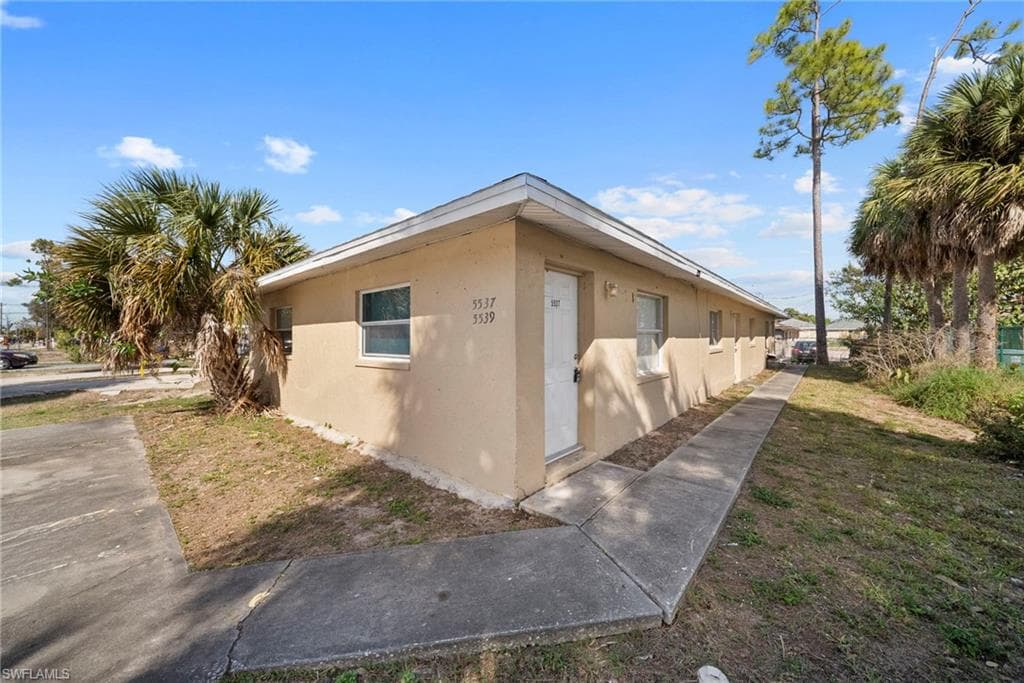 5537 10th AVE FORT MYERS, FL 33907