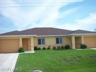 907 Chenault ST LEHIGH ACRES, FL 33974