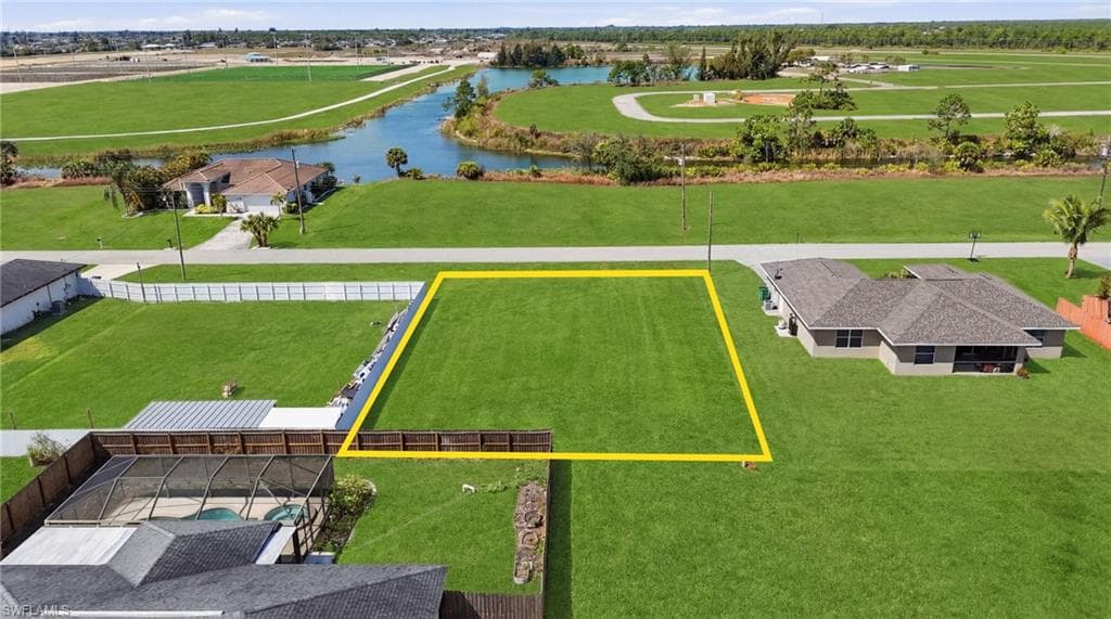 2715 NW 9th AVE CAPE CORAL, FL 33993