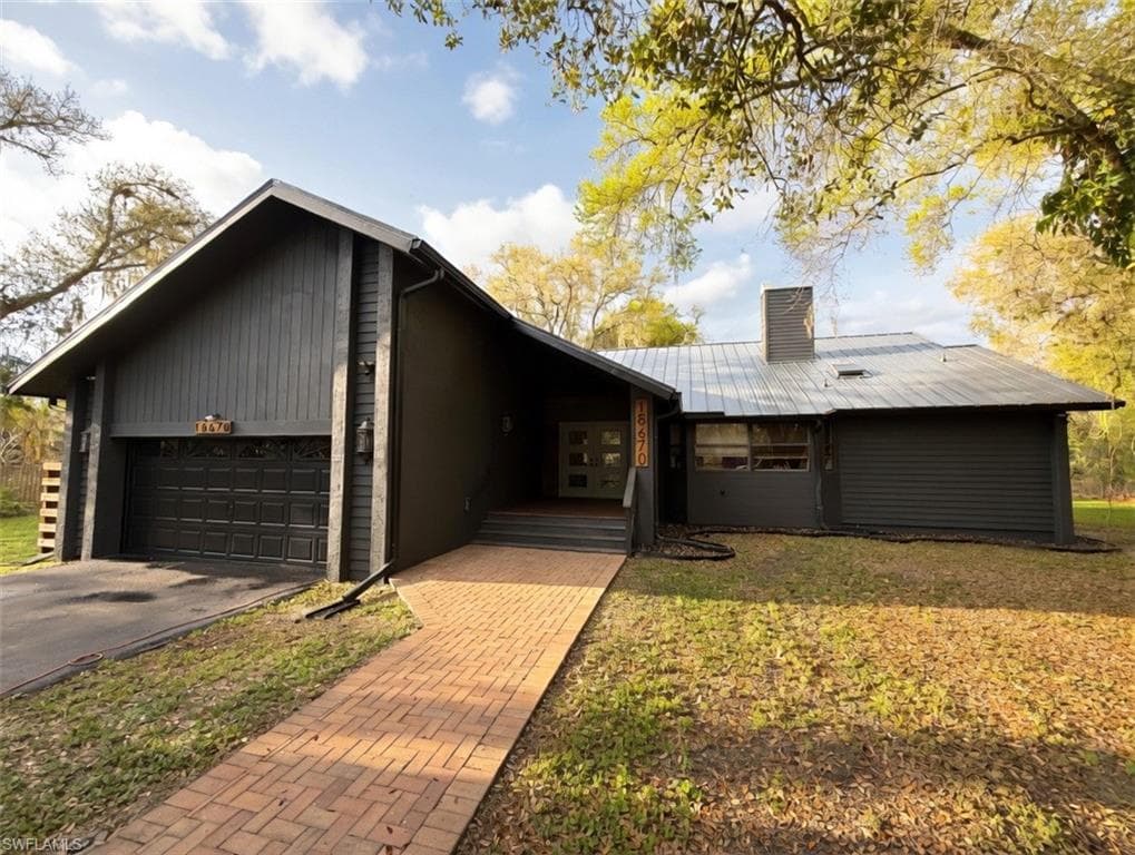 18670 Telegraph Creek LN ALVA, FL 33920
