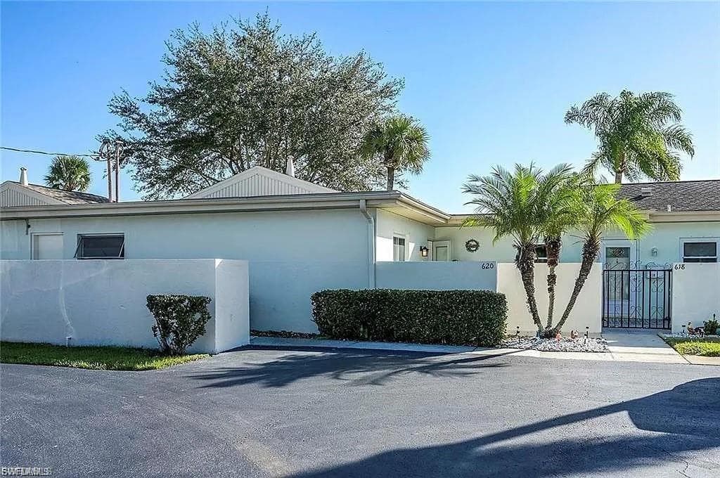 620 Joel BLVD LEHIGH ACRES, FL 33936