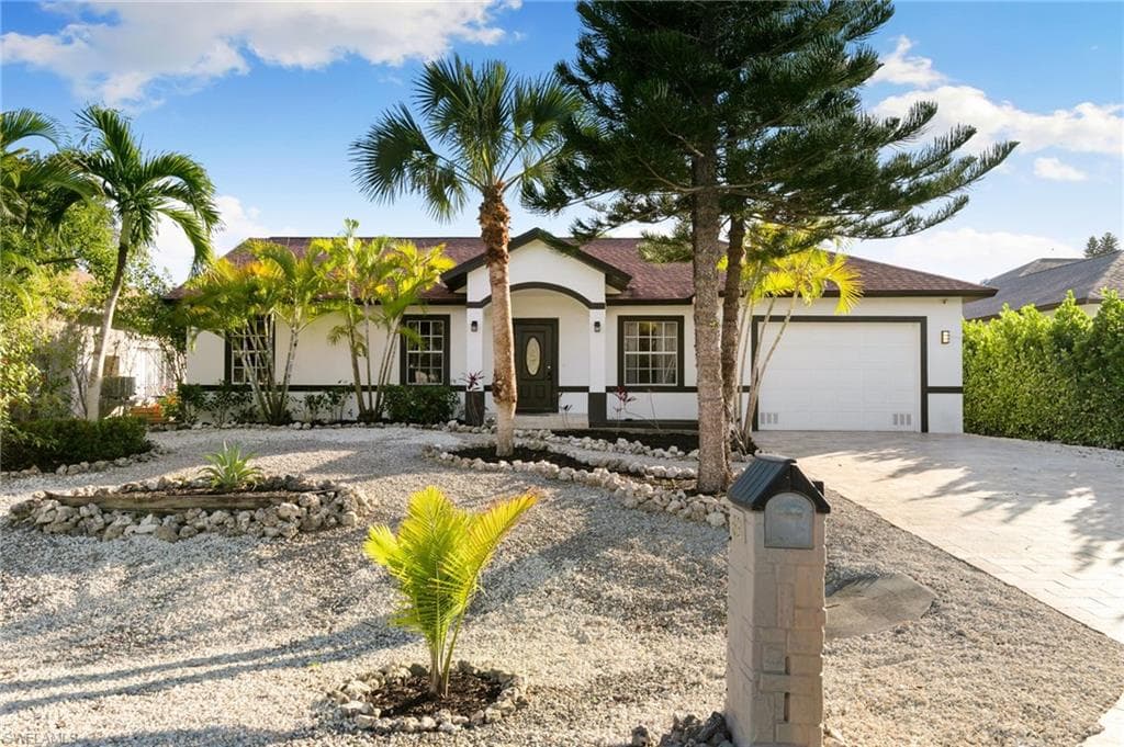 317 3rd AVE MARCO ISLAND, FL 34145