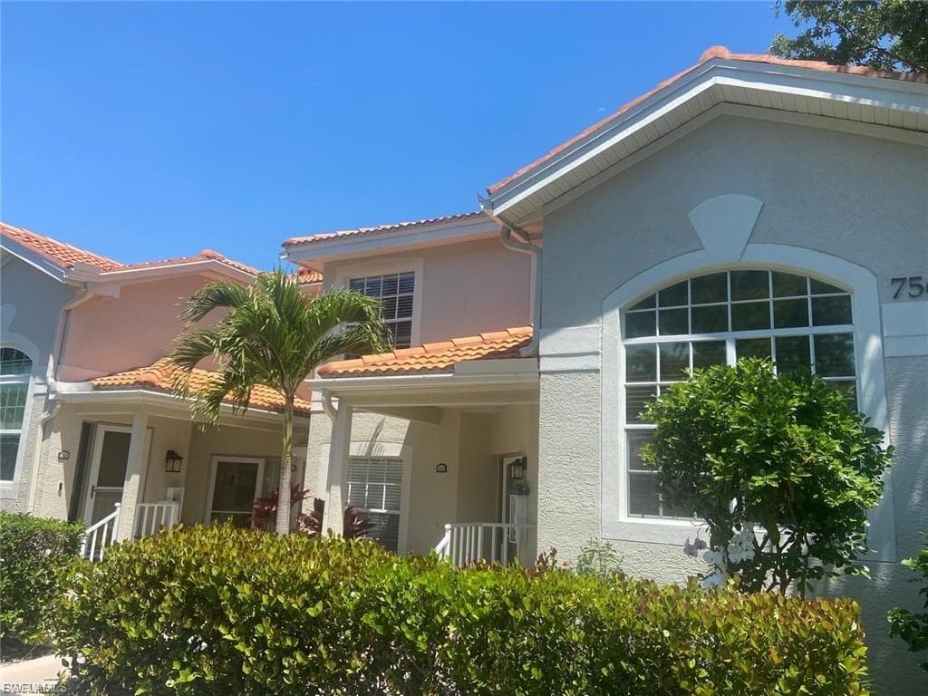 7564 Silver Trumpet LN U204 NAPLES, FL 34109