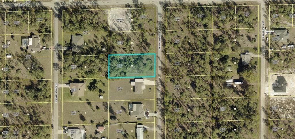 1319 Cleveland AVE LEHIGH ACRES, FL 33972
