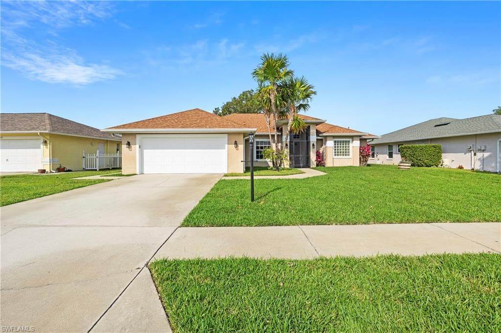 135 Estelle DR NAPLES, FL 34112