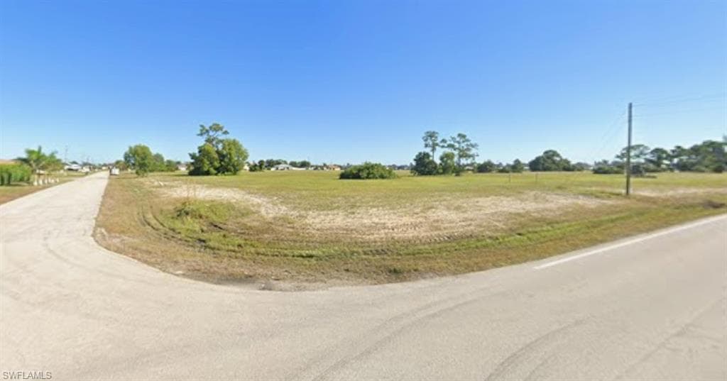 1 NW 17th PL CAPE CORAL, FL 33993