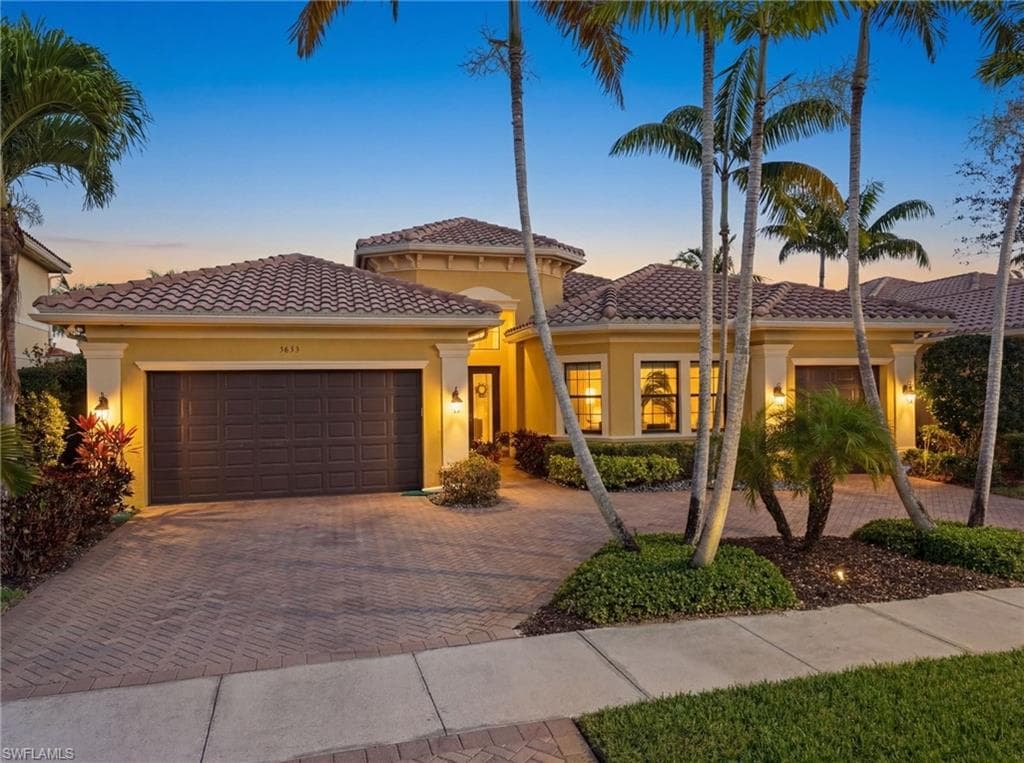 3633 Santaren CT NAPLES, FL 34119