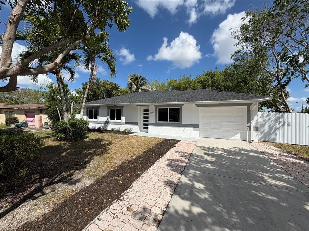 5285 19 PL NAPLES, FL 34116