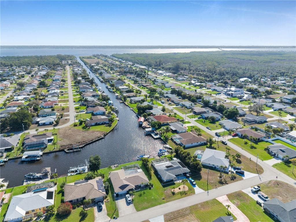 2041 SE 16th ST CAPE CORAL, FL 33990
