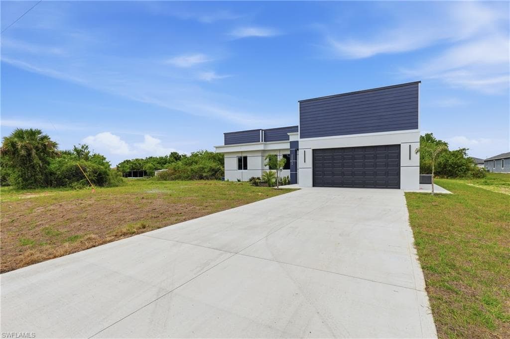 3004 Iris CIR LABELLE, FL 33935