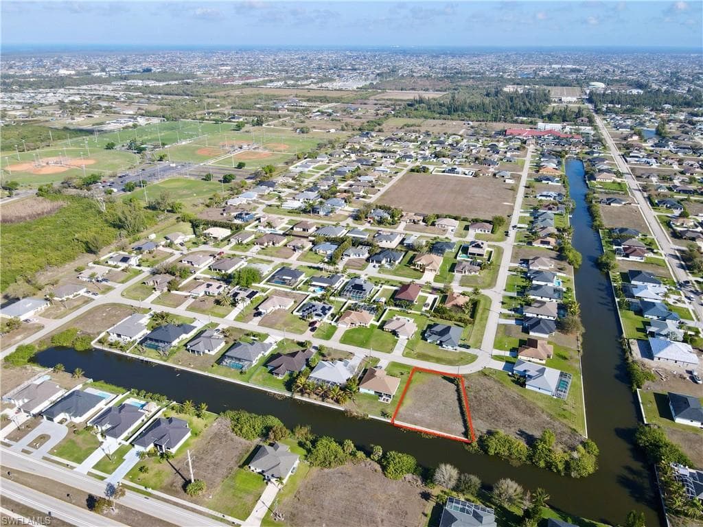 2102 SW 15 TER CAPE CORAL, FL 33991