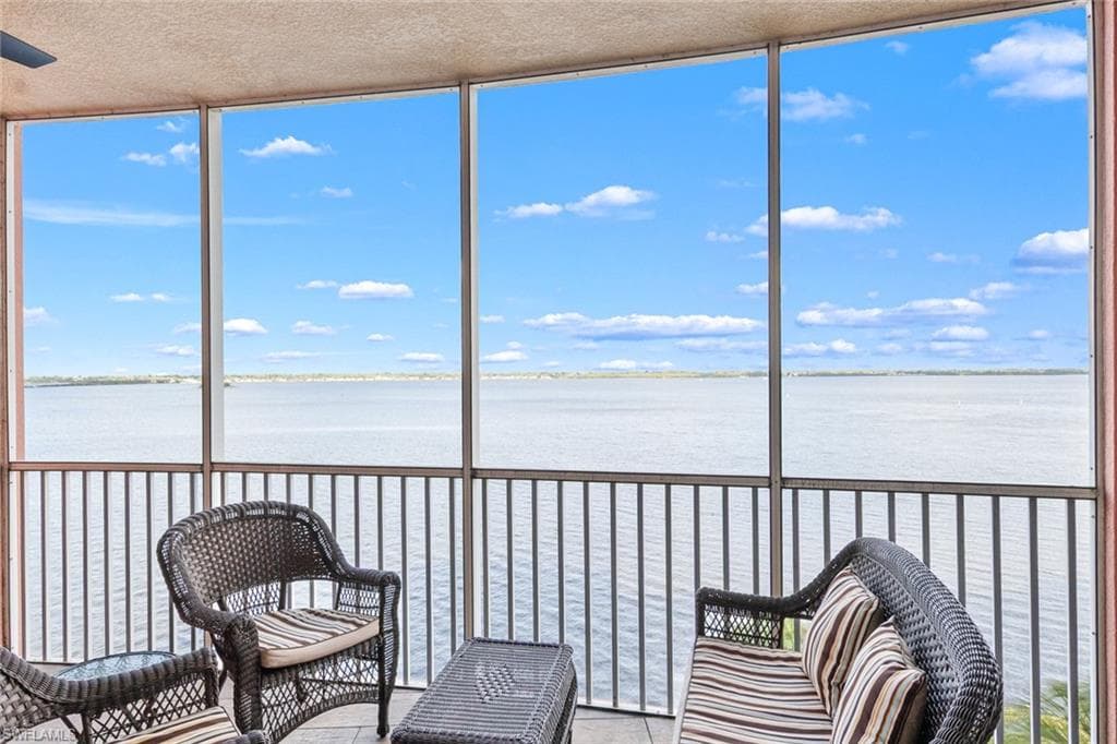 2745 1st ST 604 FORT MYERS, FL 33916