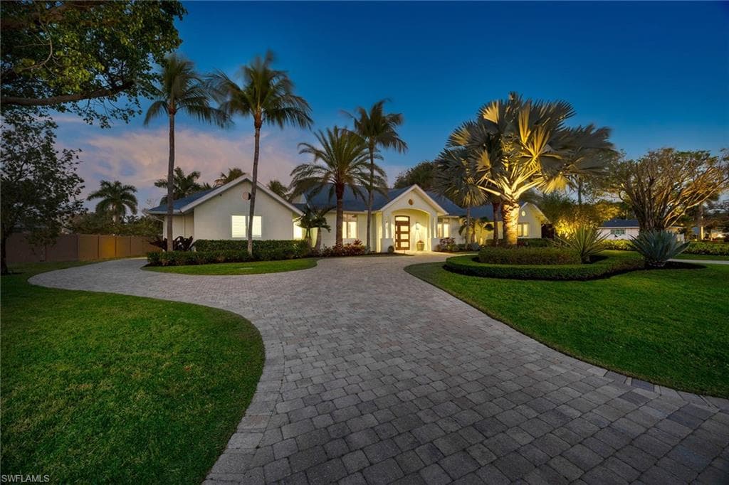 1438 Murex DR NAPLES, FL 34102