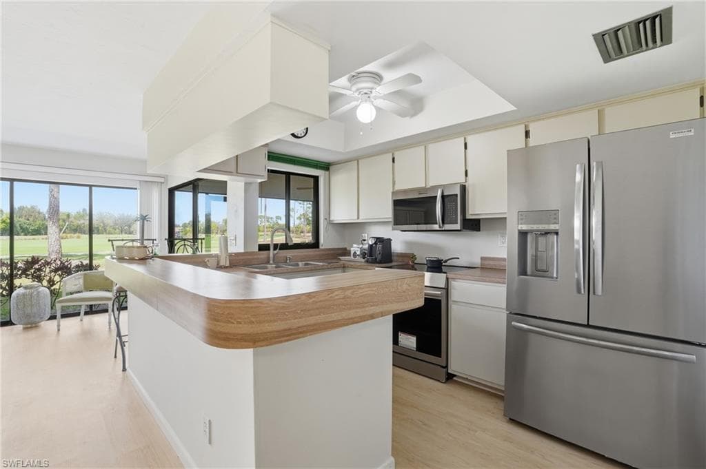5585 Trailwinds DR 314 FORT MYERS, FL 33907