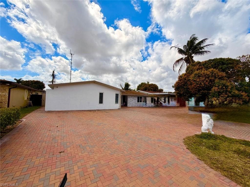 6748 ROSE DR MIRAMAR, FL 33023
