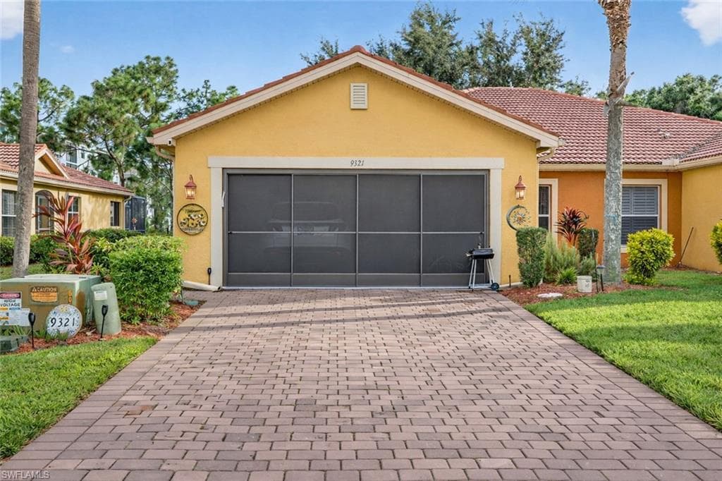9321 Aegean CIR LEHIGH ACRES, FL 33936