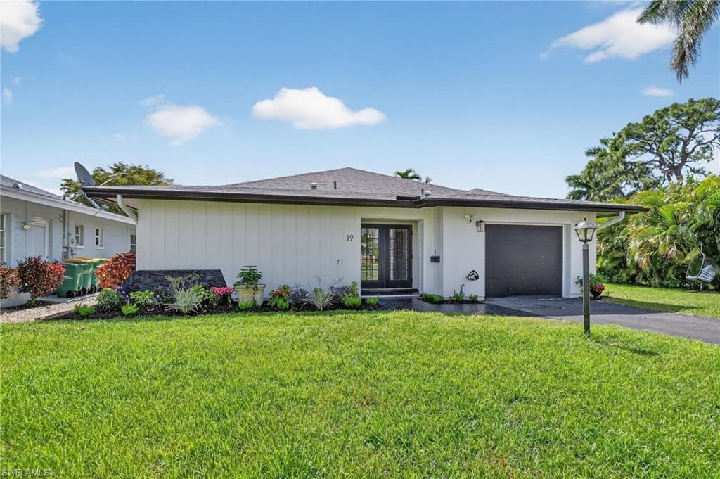 19 Crooked LN 15 NAPLES, FL 34112