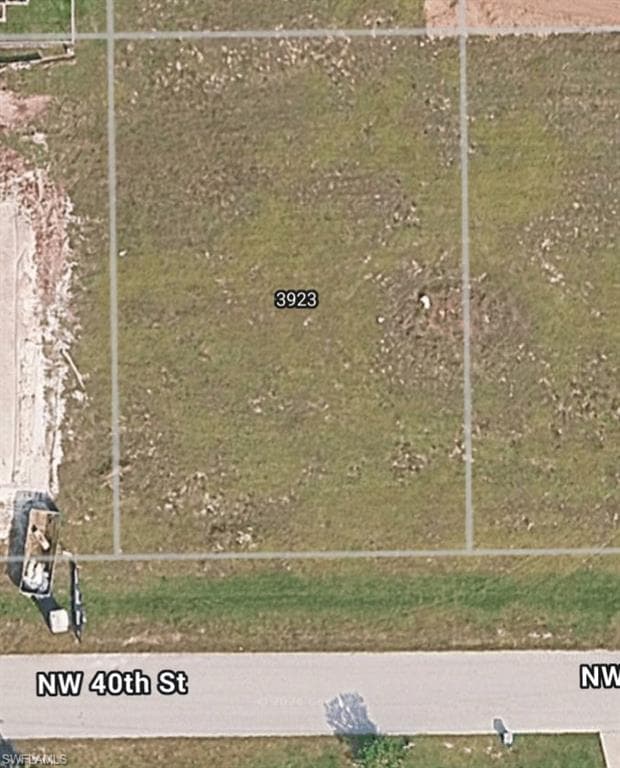 3923 NW 40th ST CAPE CORAL, FL 33993