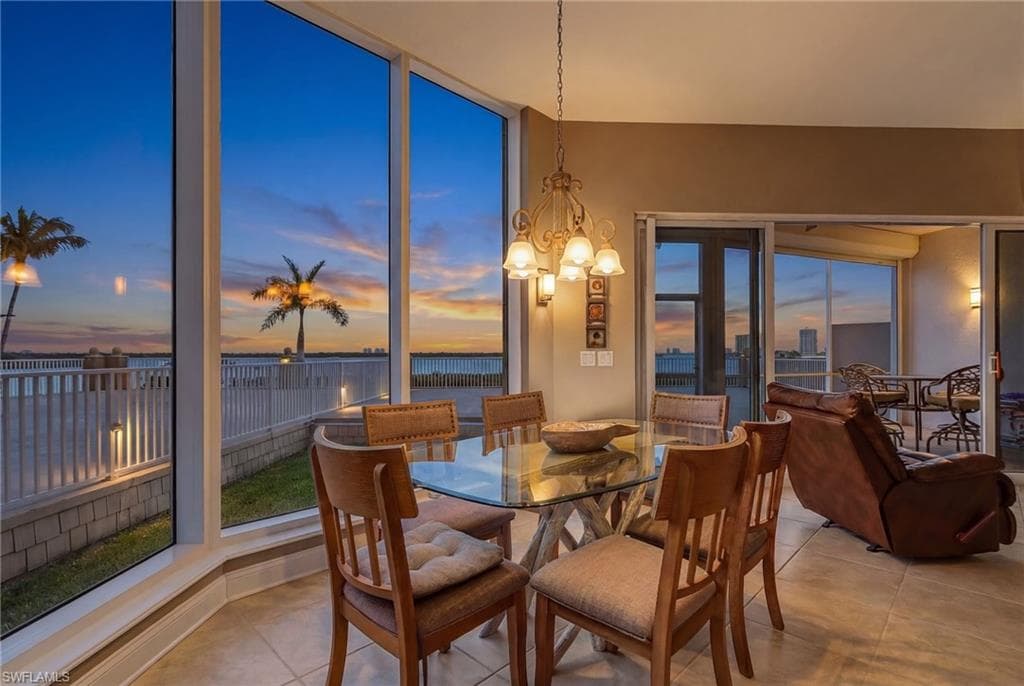 4137 Bay Beach LN 522 FORT MYERS BEACH, FL 33931