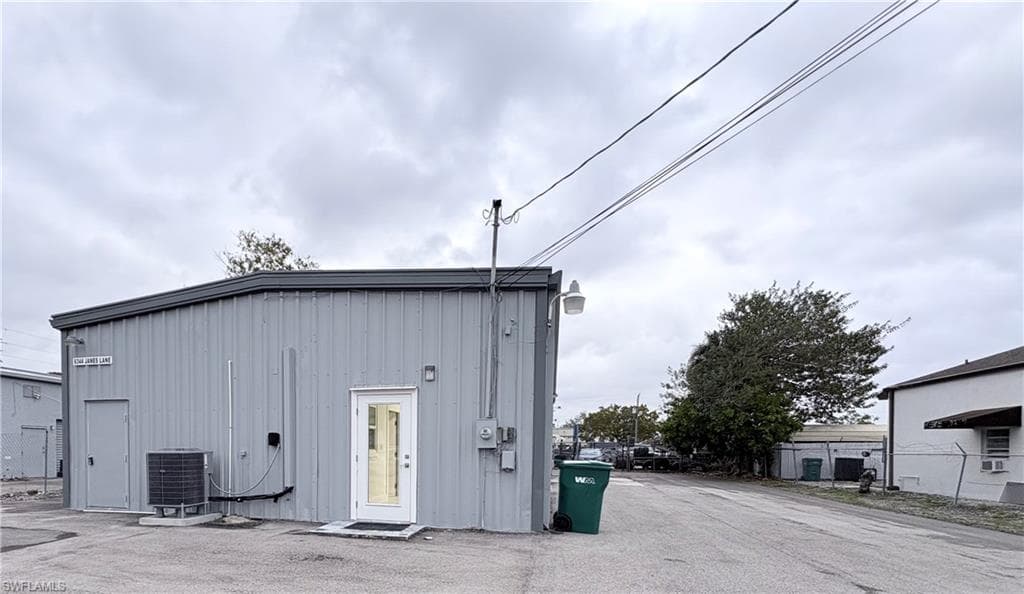 6344 Janes LN NAPLES, FL 34109