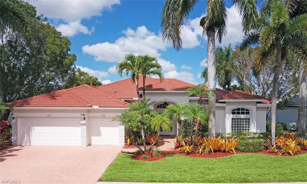 5101 Cerromar DR NAPLES, FL 34112
