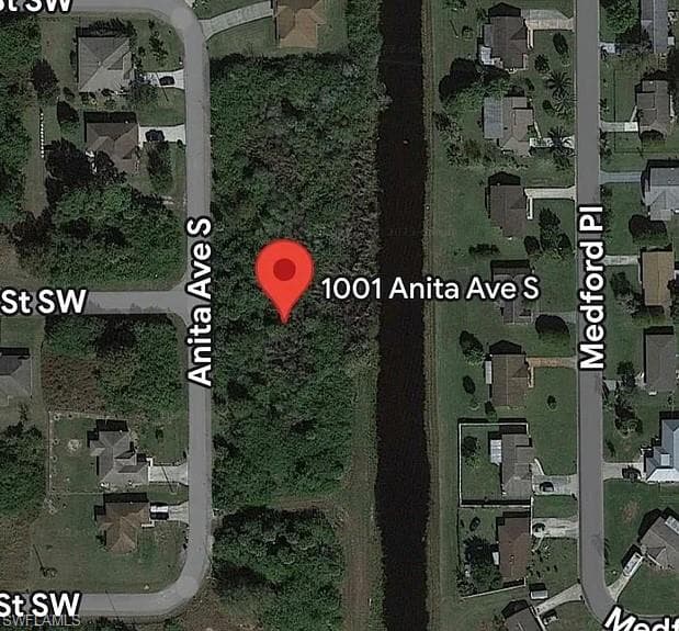 1001 Anita AVE S LEHIGH ACRES, FL 33976