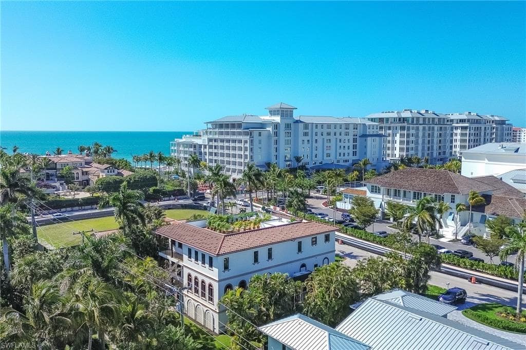 200 Golf DR NAPLES, FL 34102