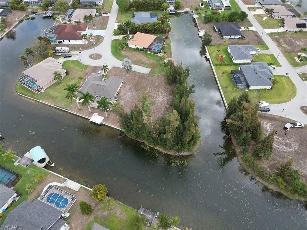 507 SW 7th TER CAPE CORAL, FL 33991