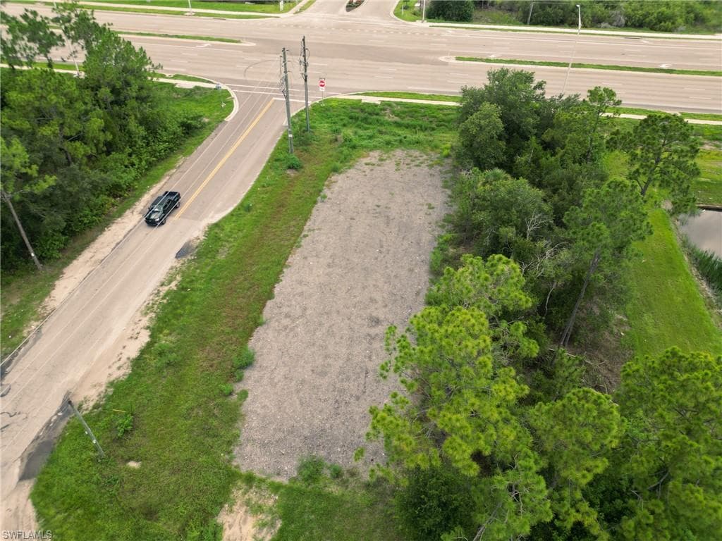 910 Meadow RD LEHIGH ACRES, FL 33973