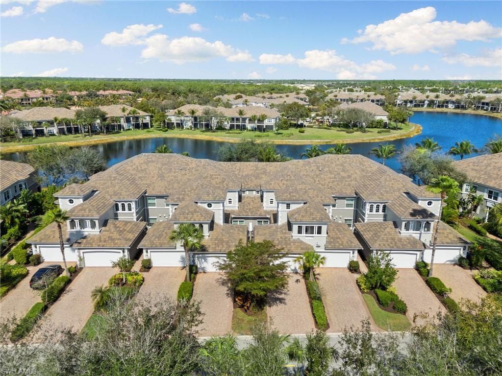 9213 Museo CIR 103 NAPLES, FL 34114