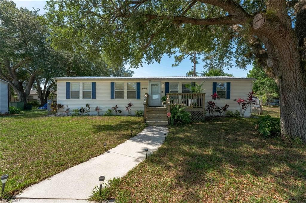 4018 Caloosa LOOP LABELLE, FL 33935