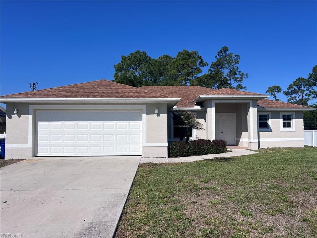 203 Hamilton AVE LEHIGH ACRES, FL 33936