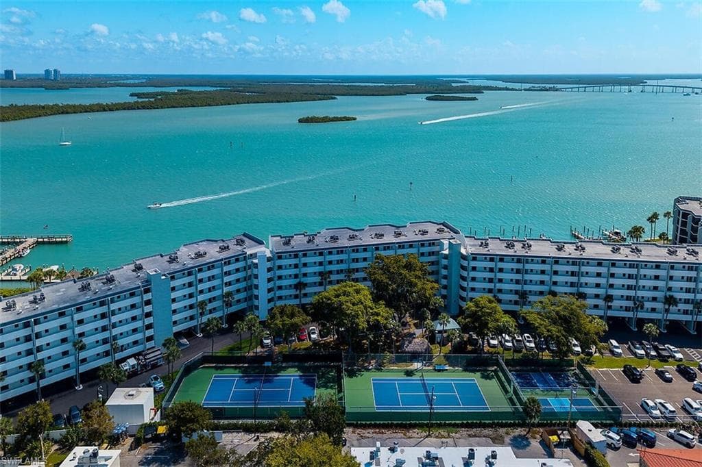 1085 Bald Eagle DR E502 MARCO ISLAND, FL 34145