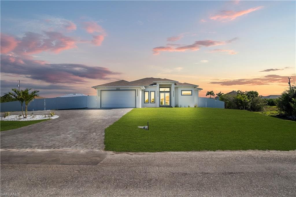 2828 5th TER CAPE CORAL, FL 33993