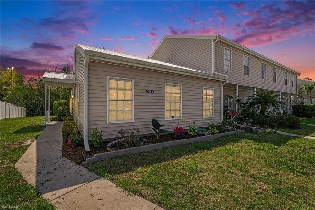 6081 Lake Front DR FORT MYERS, FL 33908