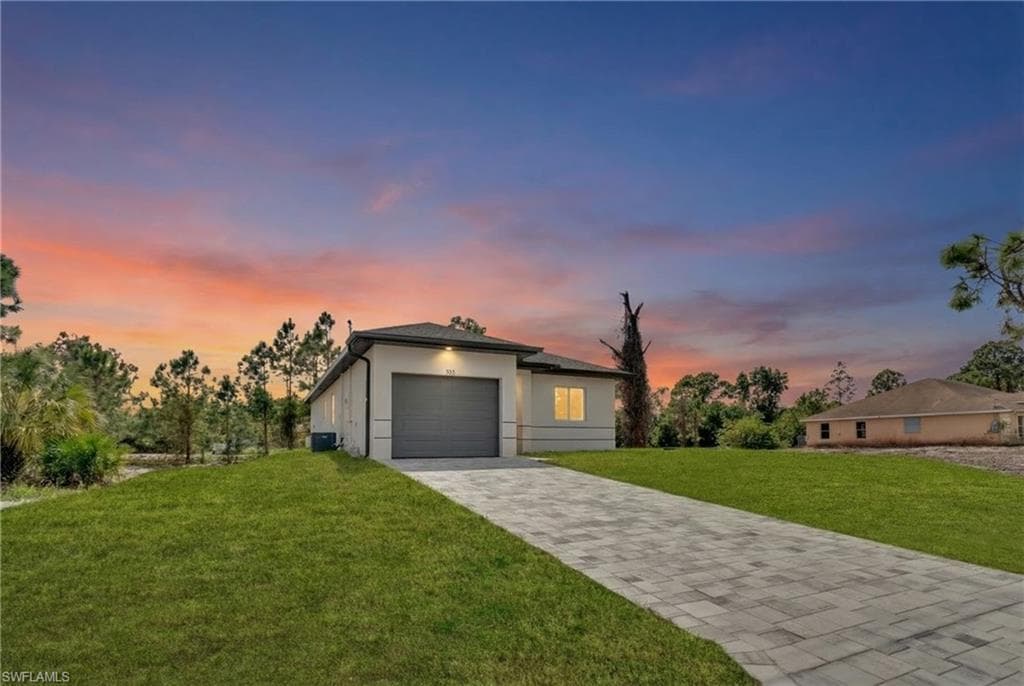 724 Lamar ST E LEHIGH ACRES, FL 33974