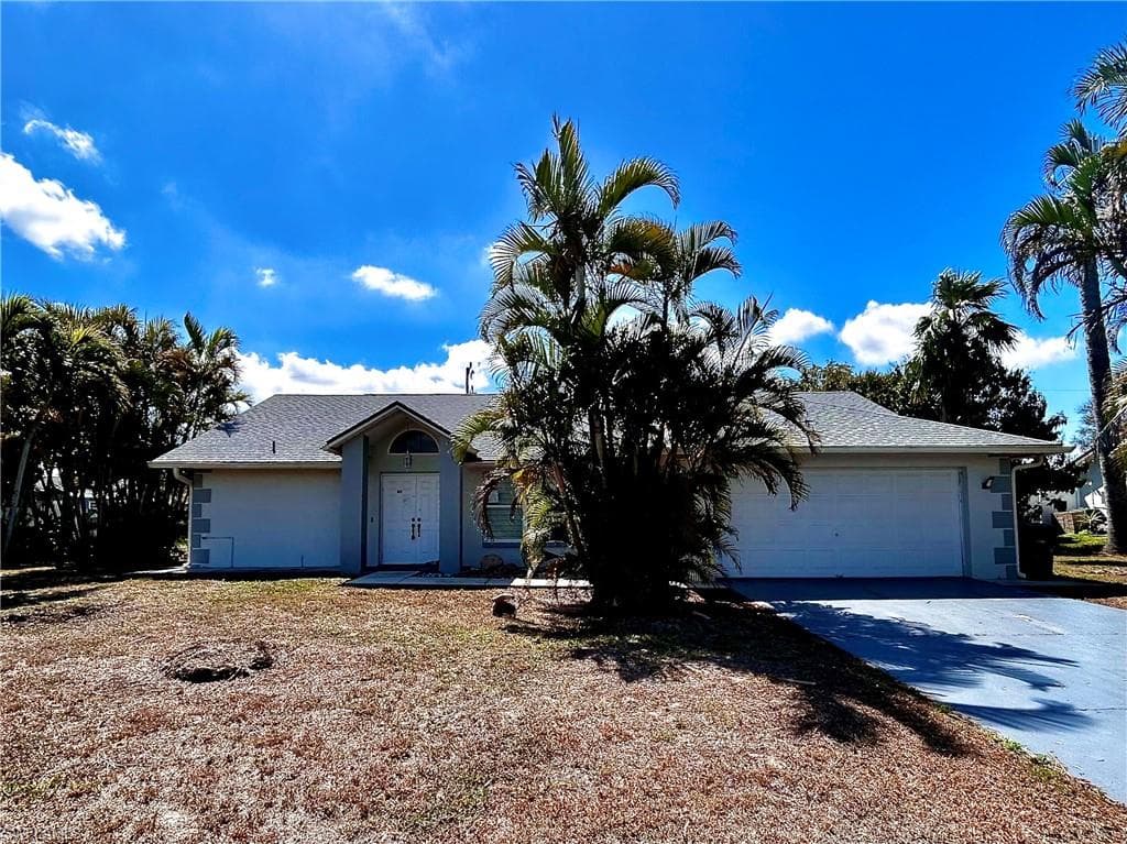 310 SE 29th TER CAPE CORAL, FL 33904
