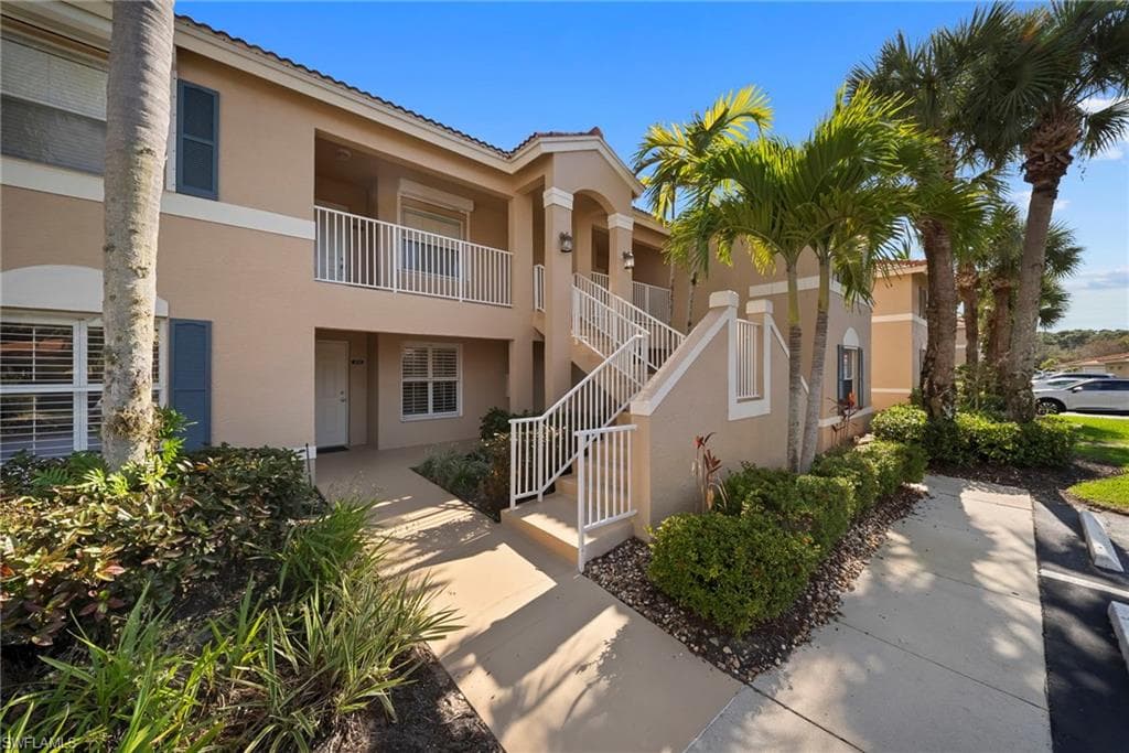 2456 Millcreek LN 103 NAPLES, FL 34119