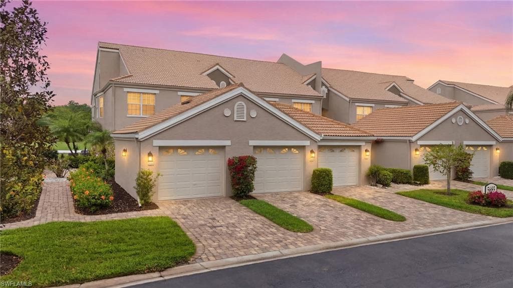 5685 Heron LN 301 NAPLES, FL 34110