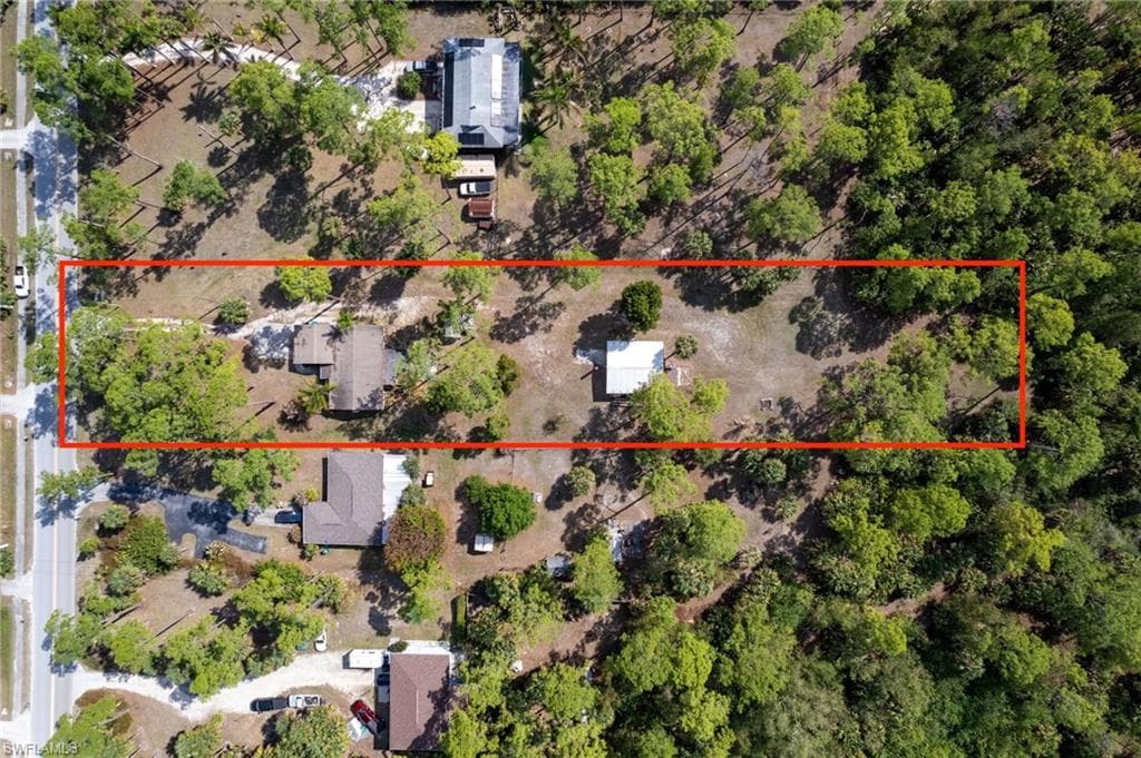 465 5th ST SW NAPLES, FL 34117