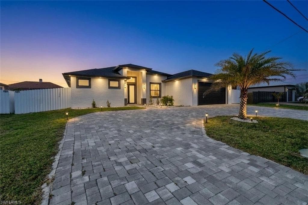 913 Embers PKWY W CAPE CORAL, FL 33993