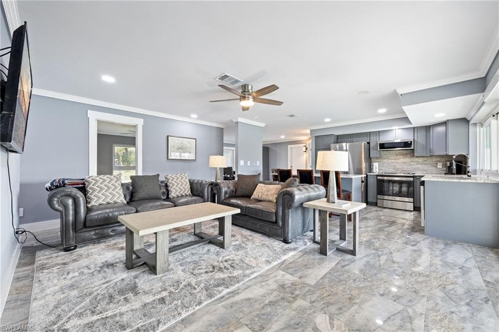 13413 Mini WAY FORT MYERS, FL 33905
