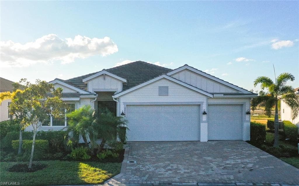 28049 CAPTIVA SHELL LOOP BONITA SPRINGS, FL 34135
